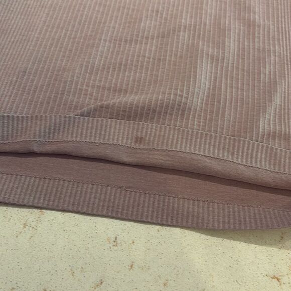 Lululemon Ebb to street tank ll SZ 6
Figue. Four way stretch.
Yoga
Athletic wear - Picture 11 of 16